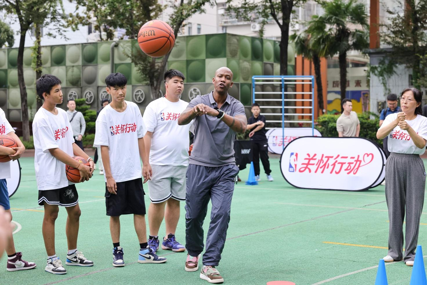 NBA球员回国参加篮球联赛
